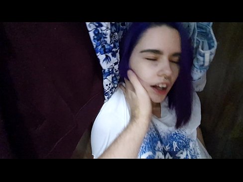 ❤️ Megtaláltam a nővéremet a szekrényben, és segítettem neki elélvezni. Anal videó at hu.porno-negrov.ru ❌️❤